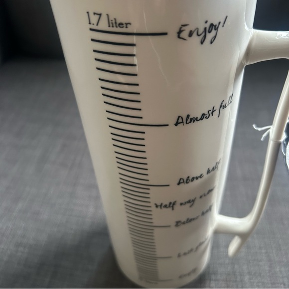 CREATIVE CO-OP Measuring Pitcher With Handle 1.7 Liter Ceramic #0925257 - Picture 12 of 16